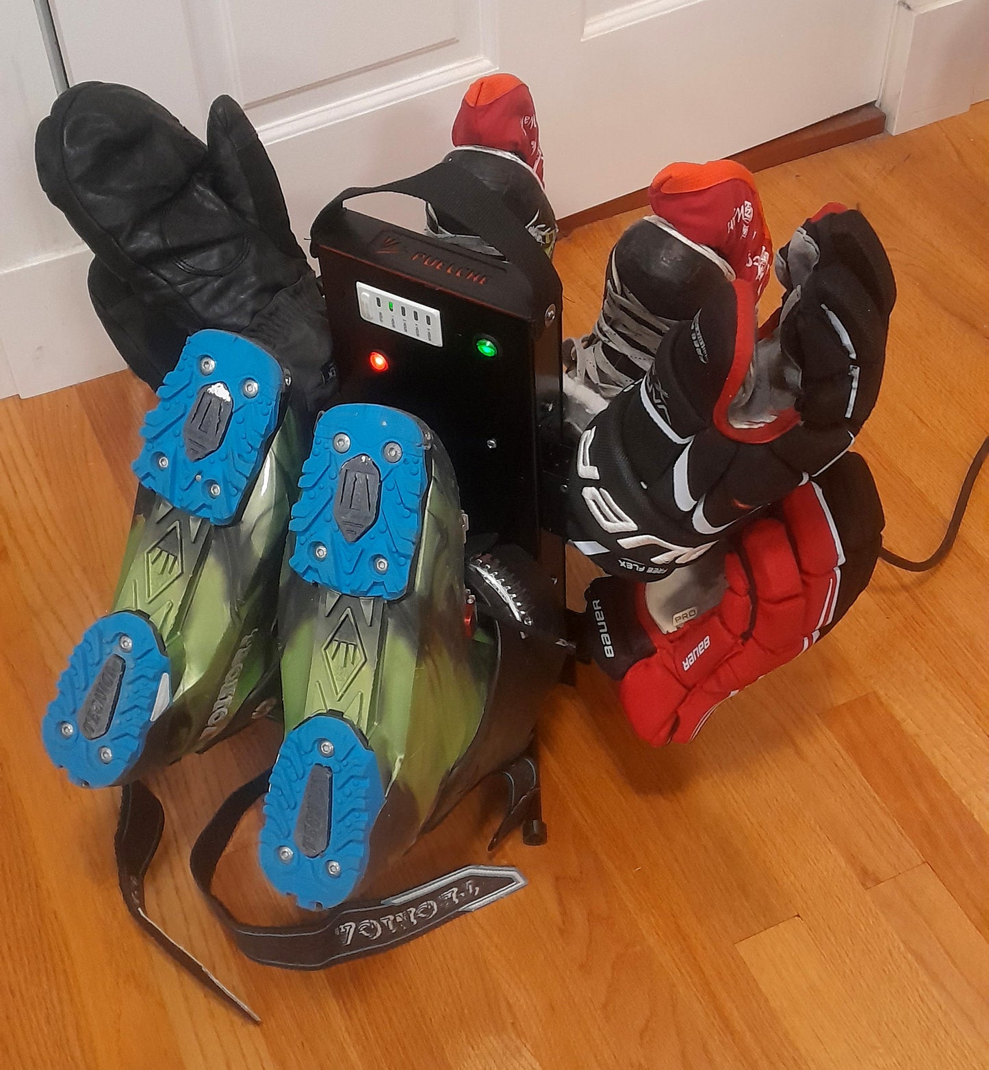 P2+2: Portable 2 Pair Boot & 2 Pair glove Dryer